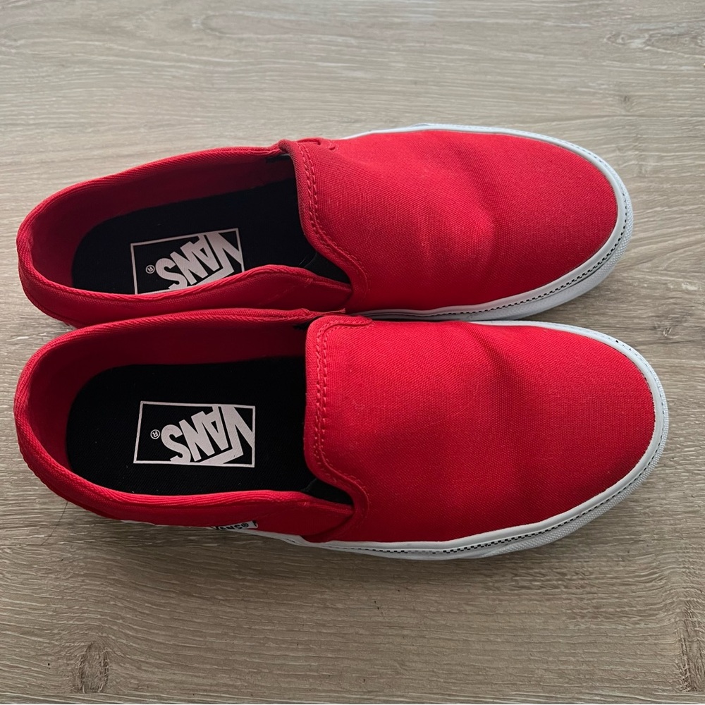 Women's Size 7 Slip-on Shoes